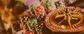 Pengguna memasang taruhan sportsbook online lewat perangkat mobile dengan antarmuka sumseltoto